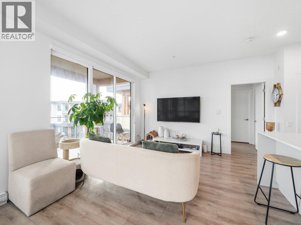 613 735 Anskar Court, Coquitlam, British Columbia  V3J 0L7 - Photo 4 - R3067786