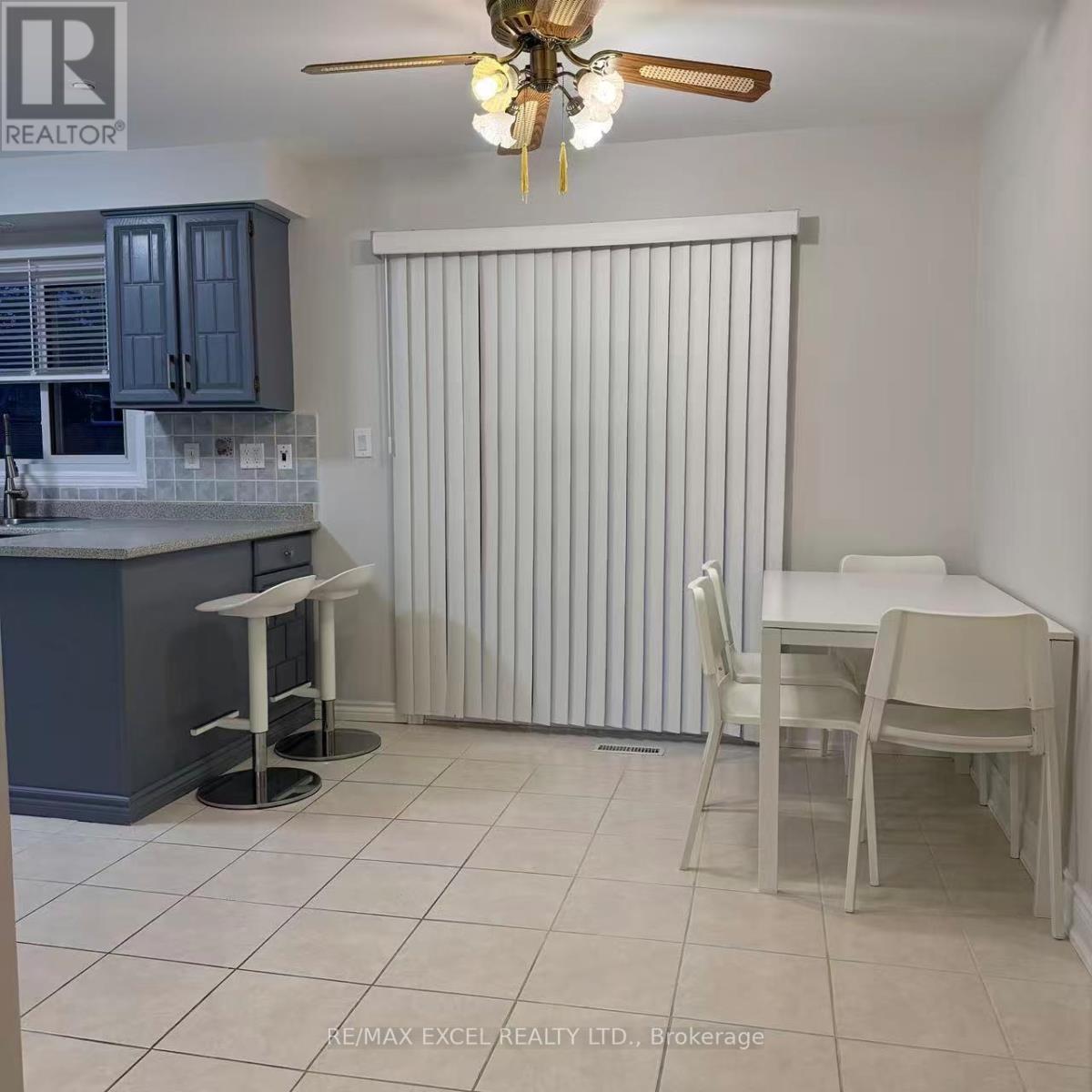 Upper - 63 Hornshill Drive, Toronto, Ontario  M1S 3J3 - Photo 3 - E12432627