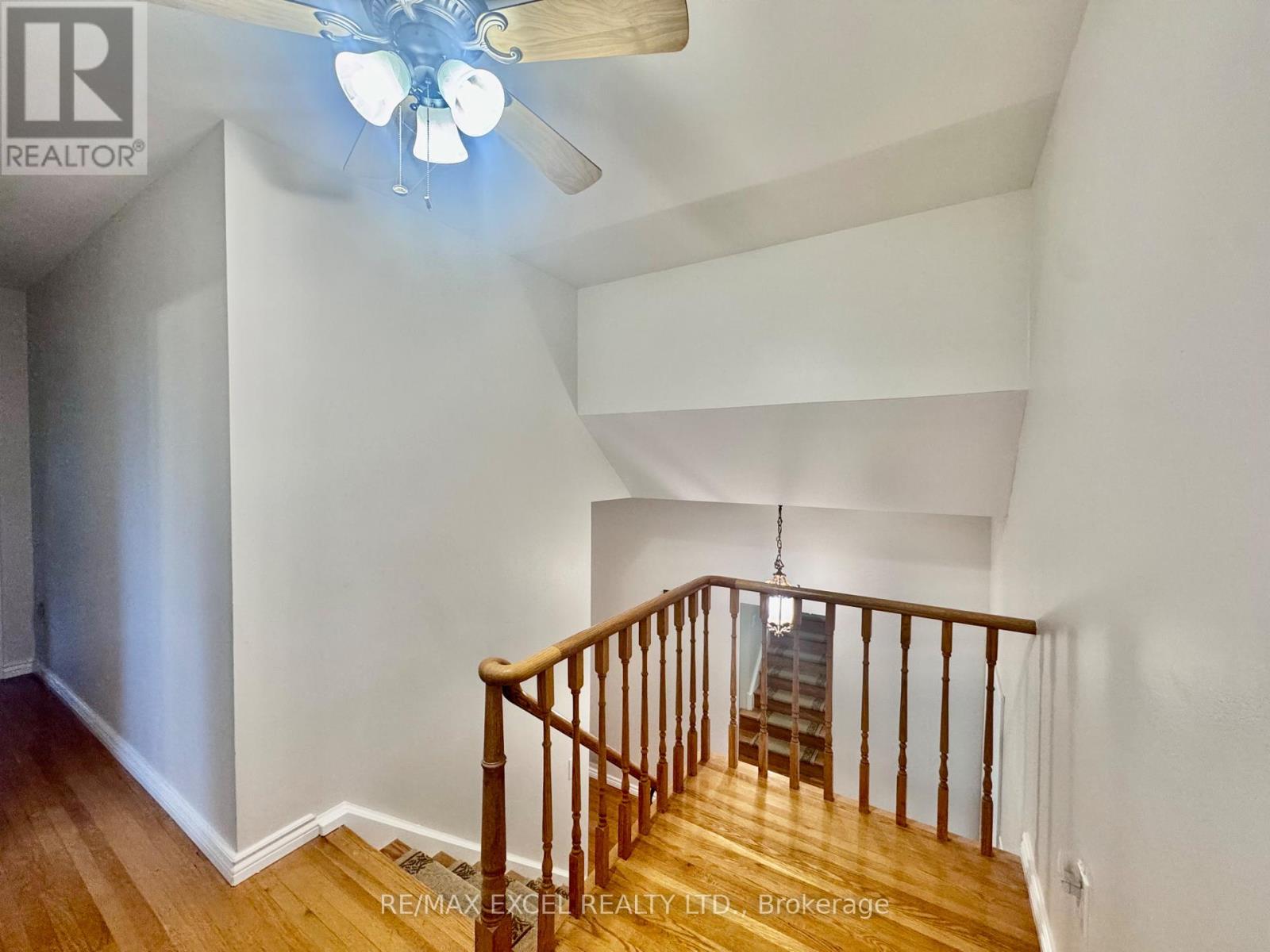 Upper - 63 Hornshill Drive, Toronto, Ontario  M1S 3J3 - Photo 17 - E12432627