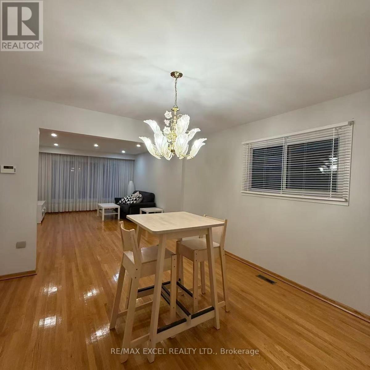 Upper - 63 Hornshill Drive, Toronto, Ontario  M1S 3J3 - Photo 4 - E12432627