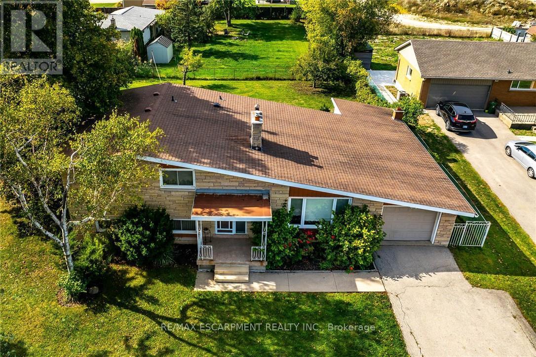 5 Third Road E, Hamilton, Ontario  L8J 3J5 - Photo 2 - X12551488