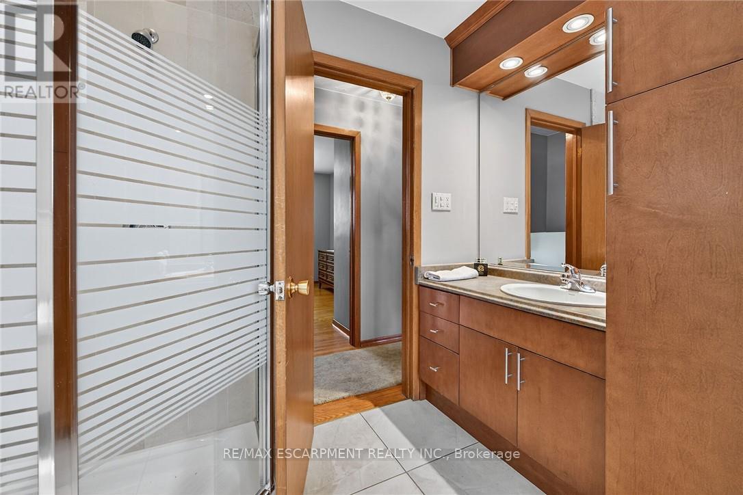 5 Third Road E, Hamilton, Ontario  L8J 3J5 - Photo 27 - X12551488