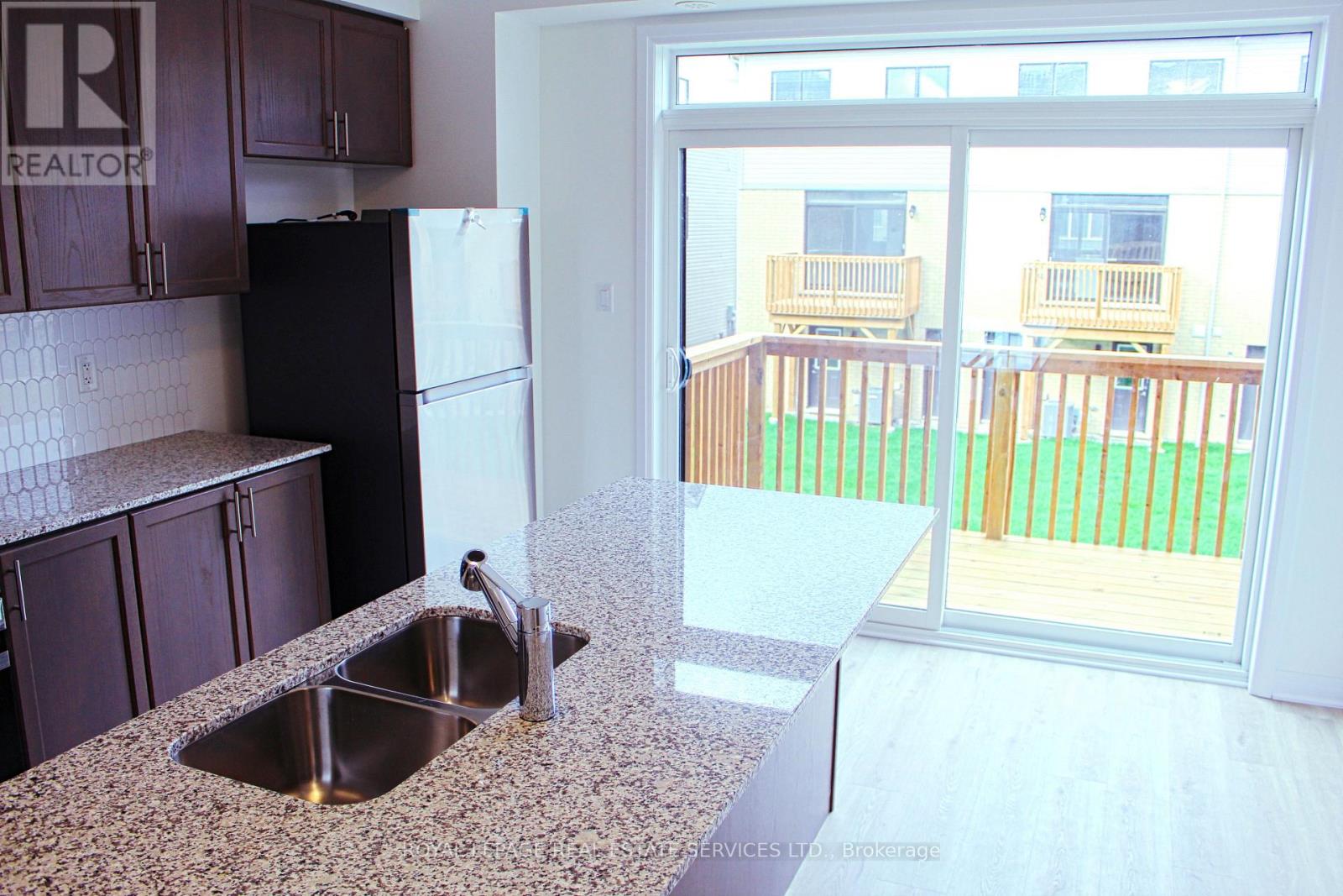 29 Greig Street, Brantford, Ontario N3T 0Y5 - Photo 14 - X12551654