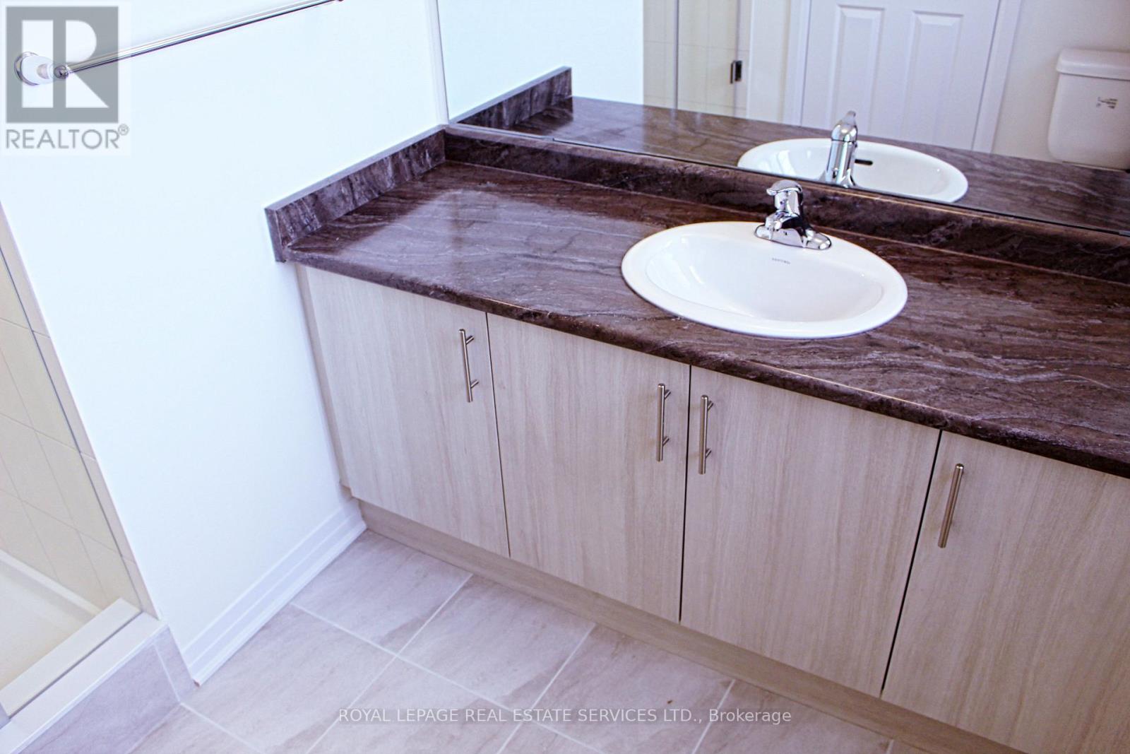 29 Greig Street, Brantford, Ontario N3T 0Y5 - Photo 34 - X12551654