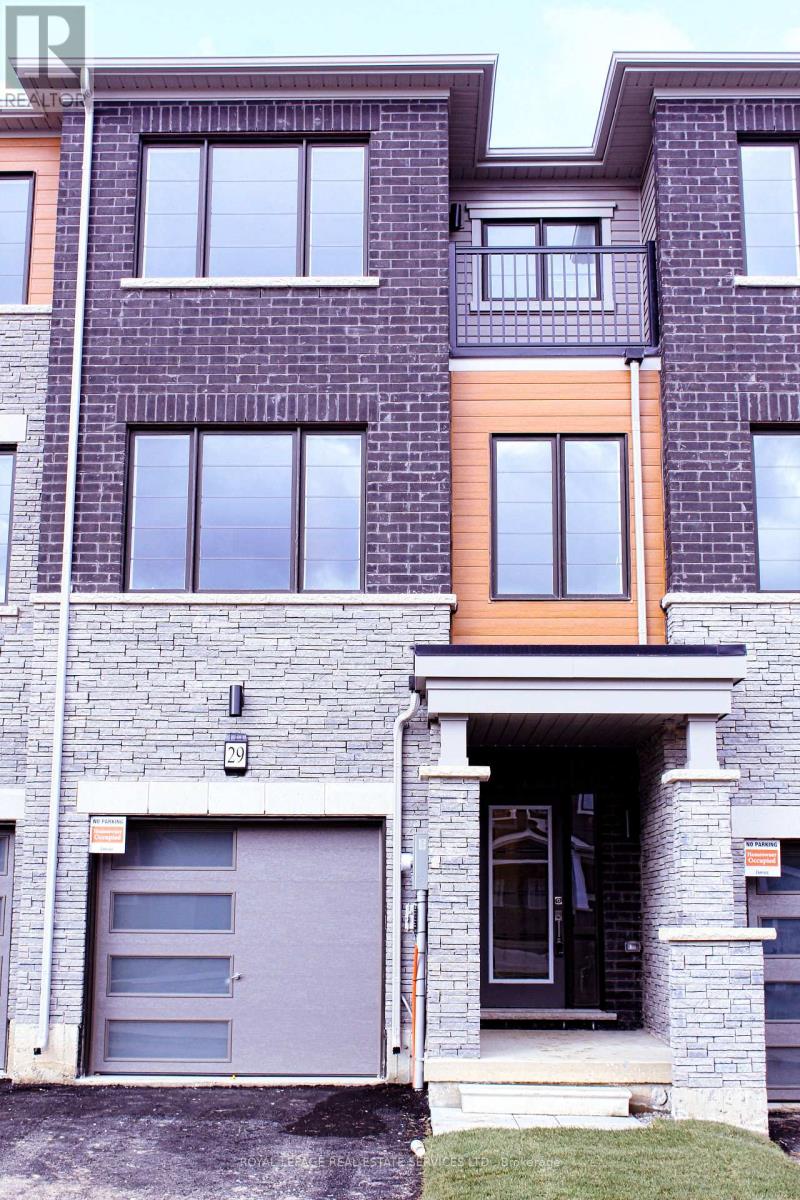 29 Greig Street, Brantford, Ontario N3T 0Y5 - Photo 5 - X12551654