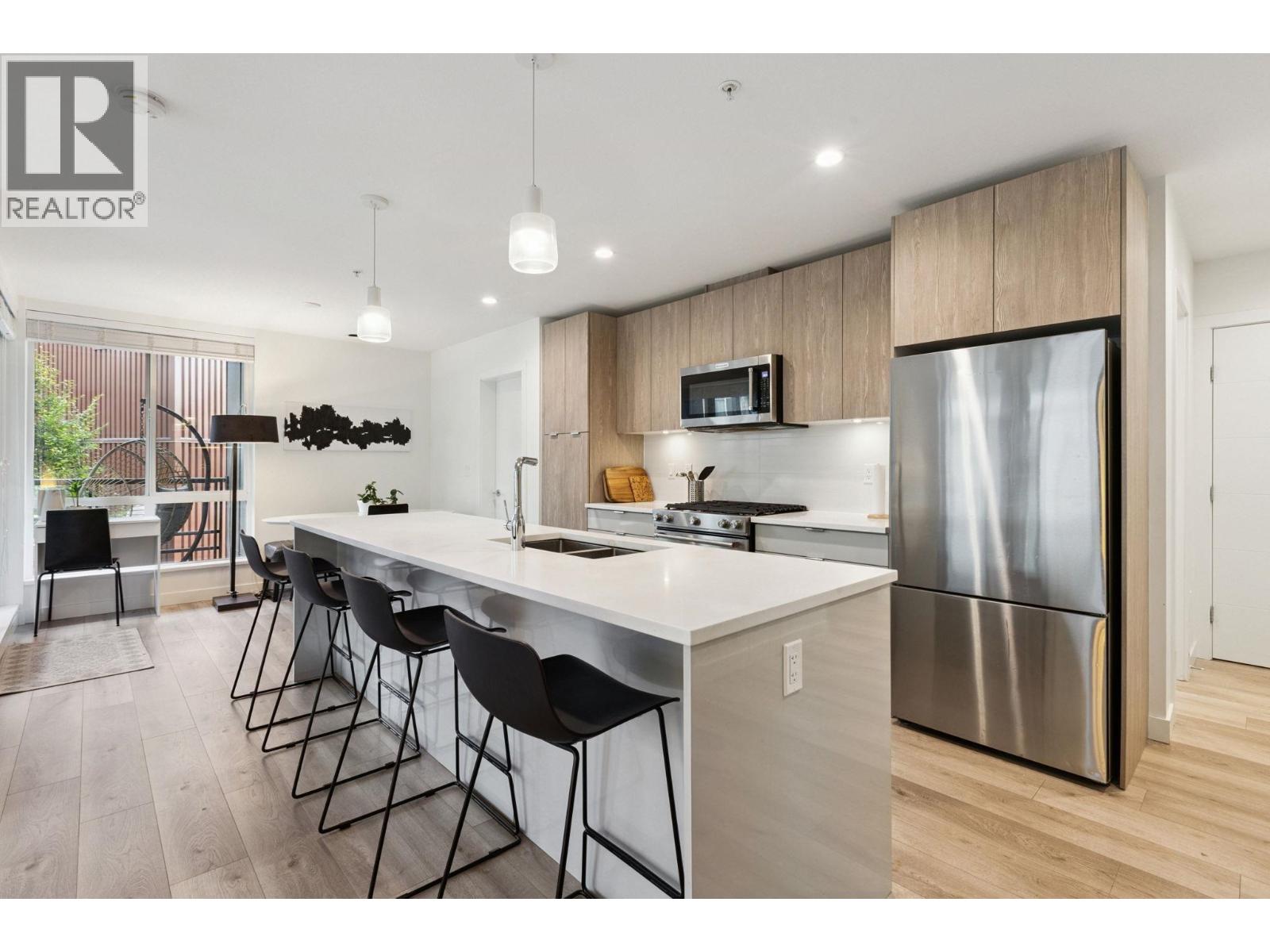 309 128 E 8th Street, North Vancouver, British Columbia  V7L 0H2 - Photo 3 - R3067800