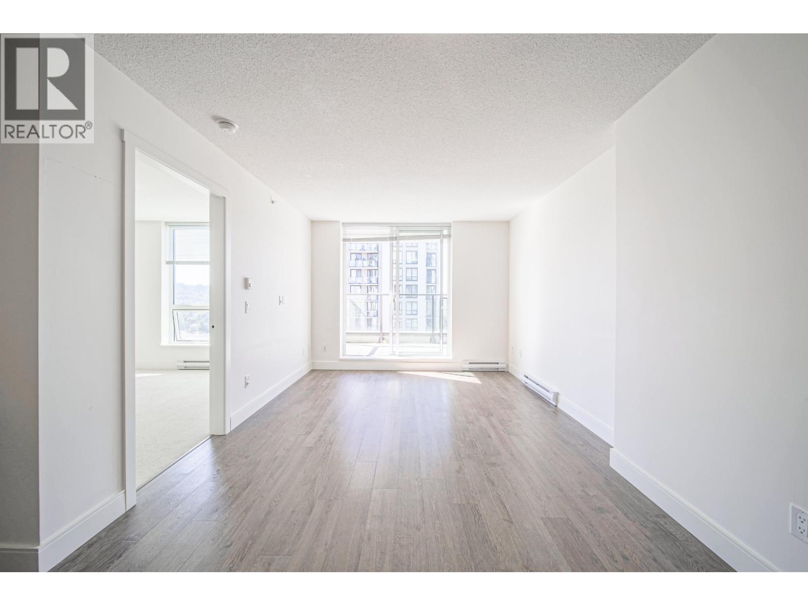 2207 3007 Glen Drive, Coquitlam, British Columbia  V3B 0L8 - Photo 10 - R3067802