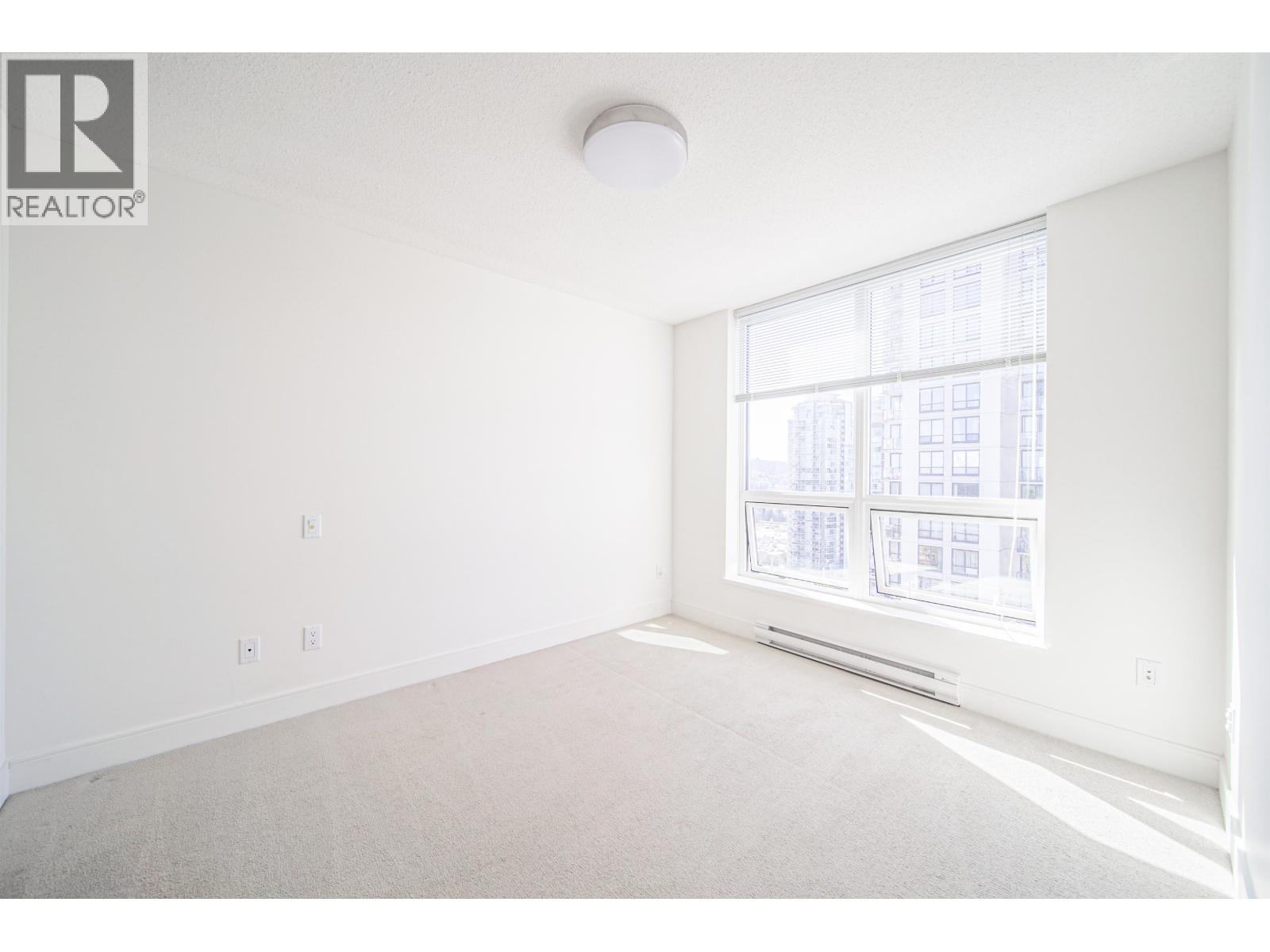 2207 3007 Glen Drive, Coquitlam, British Columbia  V3B 0L8 - Photo 14 - R3067802