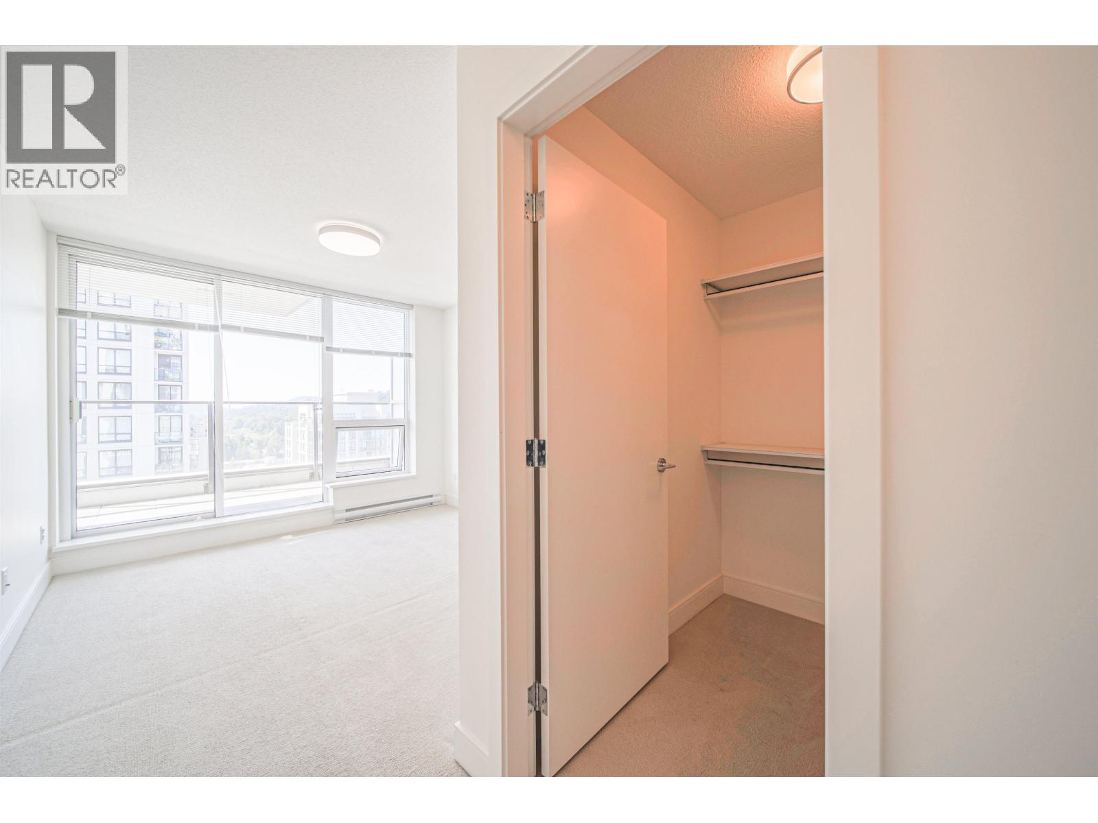 2207 3007 Glen Drive, Coquitlam, British Columbia  V3B 0L8 - Photo 18 - R3067802