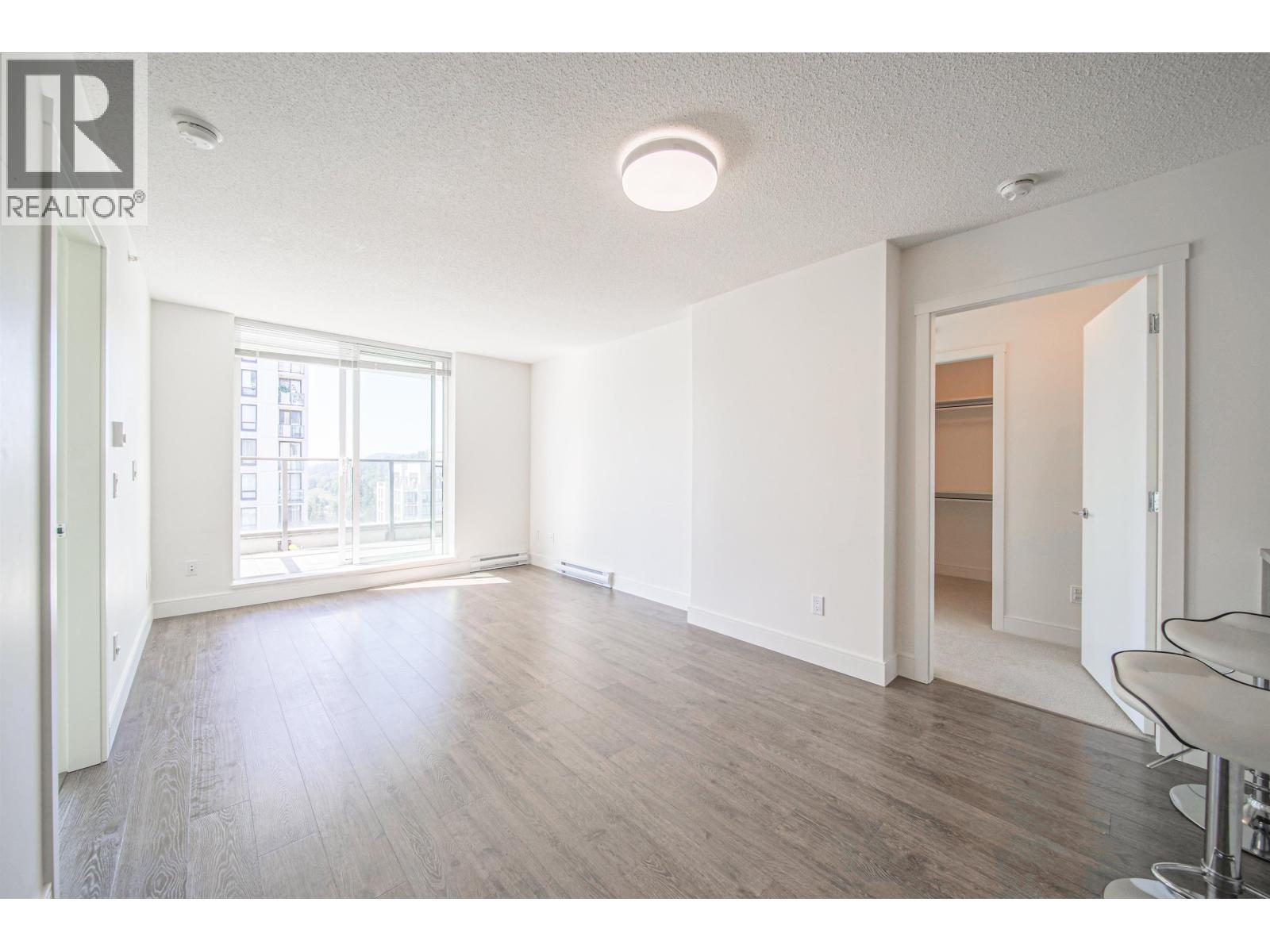 2207 3007 Glen Drive, Coquitlam, British Columbia  V3B 0L8 - Photo 8 - R3067802