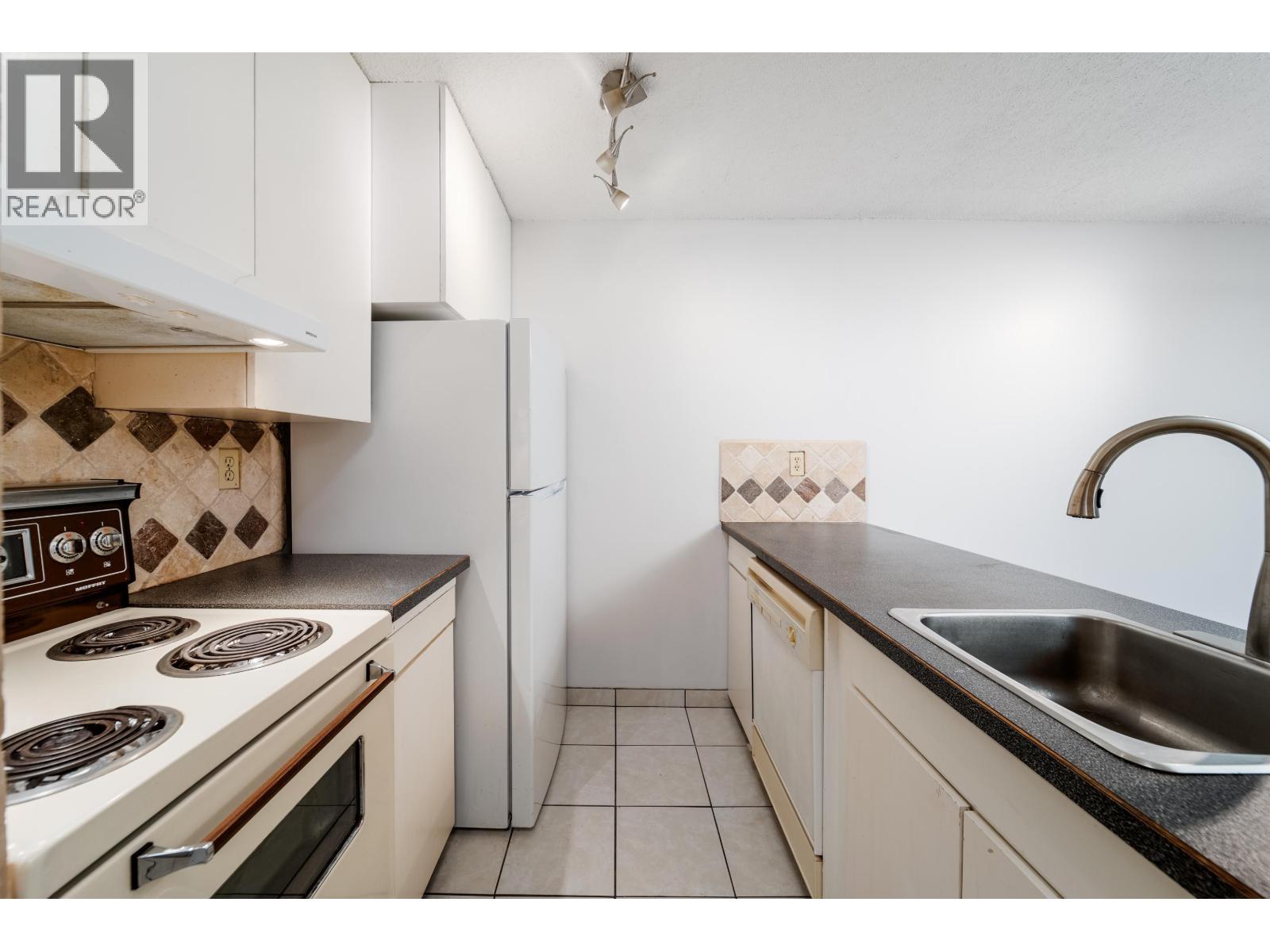 311 1040 Pacific Street, Vancouver, British Columbia  V6E 4C1 - Photo 6 - R3067809