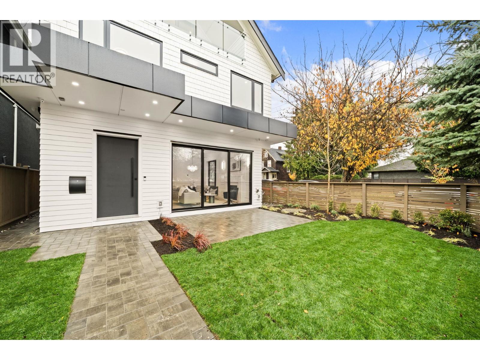 1095 E 14th Avenue, Vancouver, British Columbia  V5T 2P1 - Photo 3 - R3067811