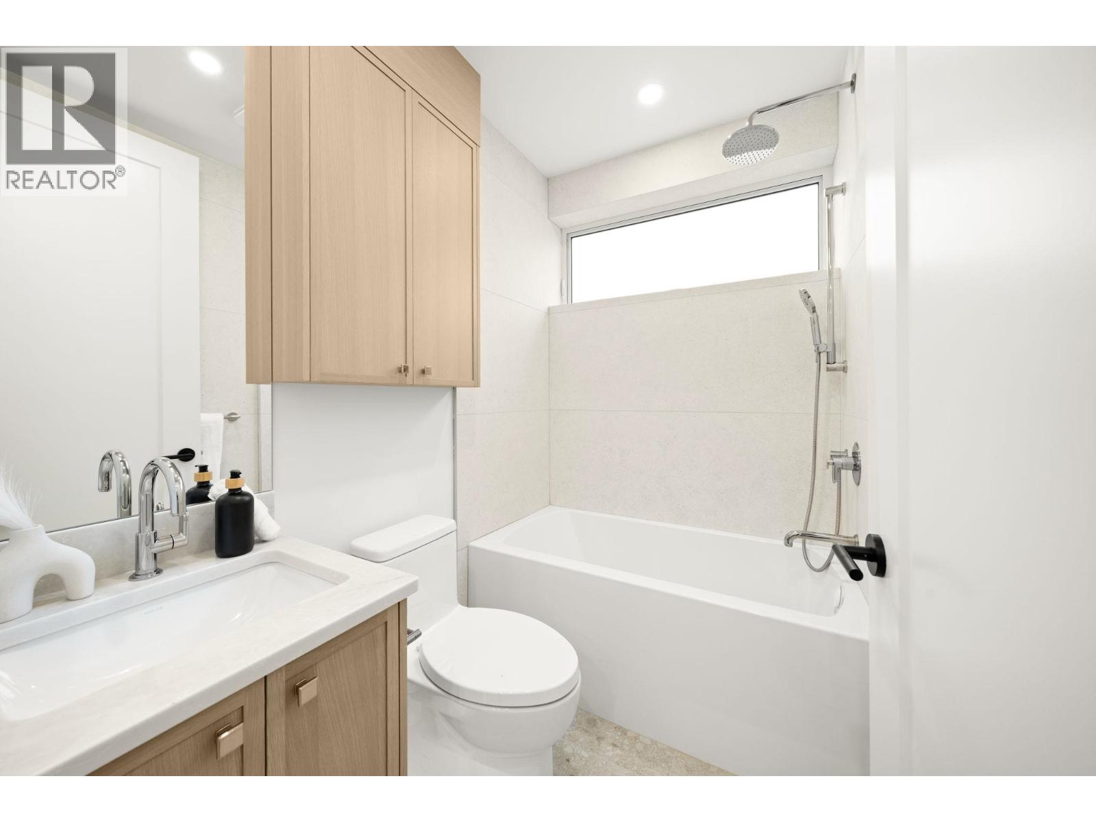 2965 Glen Drive, Vancouver, British Columbia  V5T 2P1 - Photo 13 - R3067820