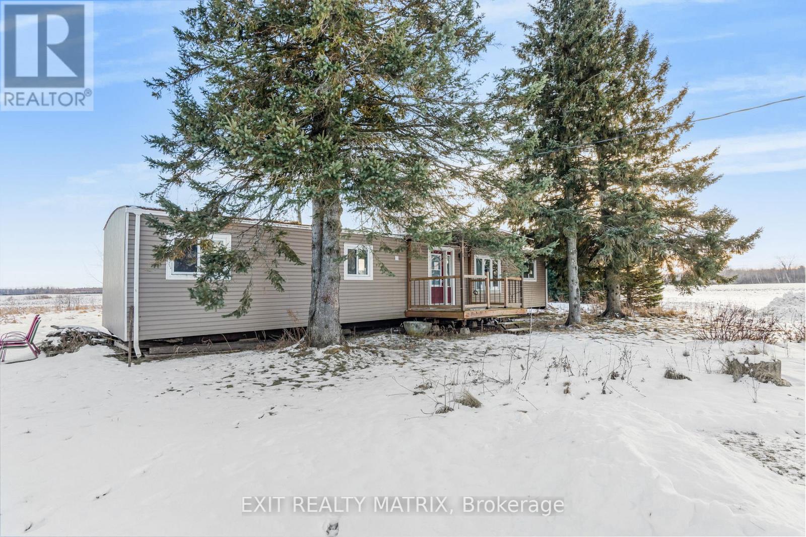 5095 5105 Fatima Street, East Hawkesbury, Ontario K0B 1P0 - Photo 2 - X12383220