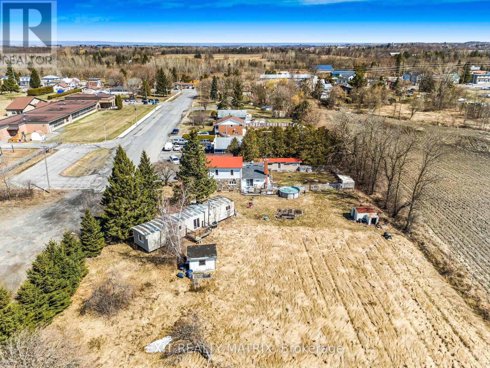 5095 5105 Fatima Street, East Hawkesbury, Ontario K0B 1P0 - Photo 7 - X12383220