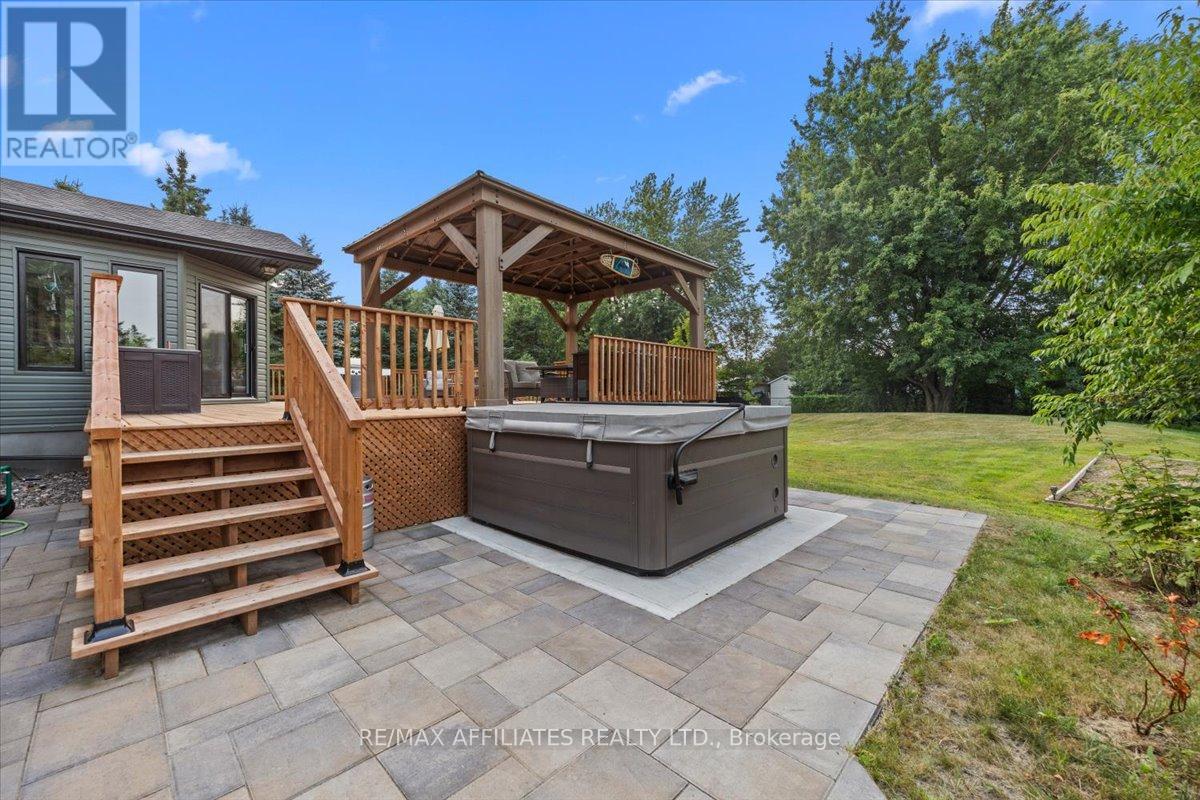 3 Longtin Street, Clarence-Rockland, Ontario  K0A 1E0 - Photo 3 - X12439949