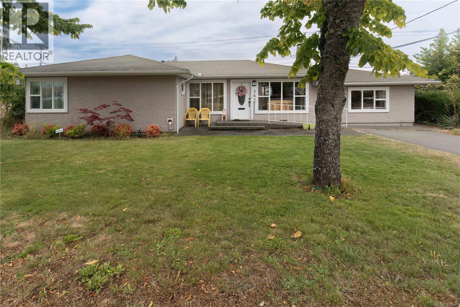 141 Jensen Ave E, Parksville, British Columbia