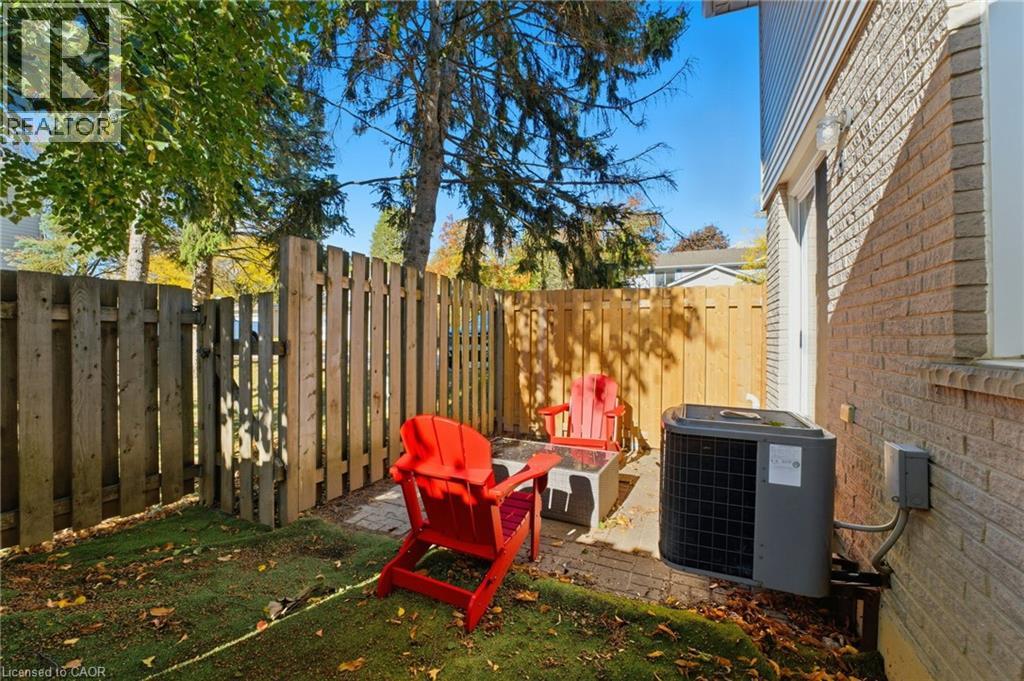 445 Kingscourt Drive Unit# 6, Waterloo, Ontario  N2K 3R4 - Photo 18 - 40786472