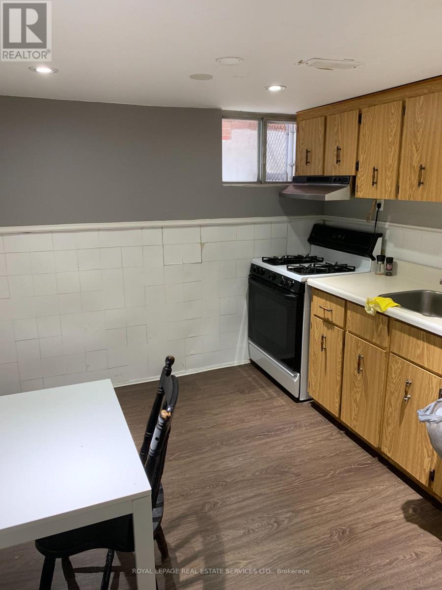 464 Euclid Avenue, Toronto, Ontario  M6G 2S9 - Photo 25 - C12472606