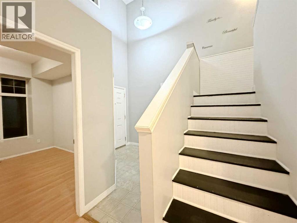 262 Luxstone Road Sw, Airdrie, Alberta  T4B 0J8 - Photo 6 - A2269035