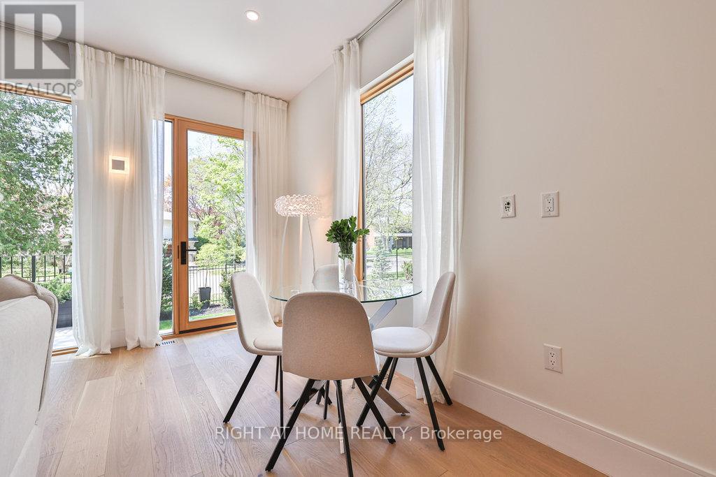 920 Calder Road, Mississauga, Ontario L5J 2N7 - Photo 21 - W12382615