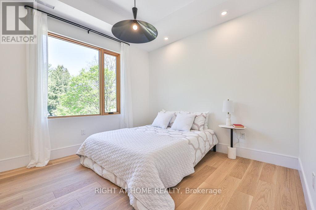 920 Calder Road, Mississauga, Ontario L5J 2N7 - Photo 37 - W12382615