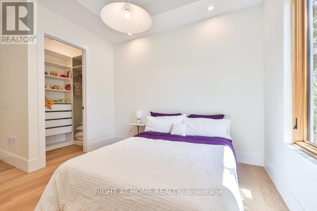 920 Calder Road, Mississauga, Ontario L5J 2N7 - Photo 40 - W12382615