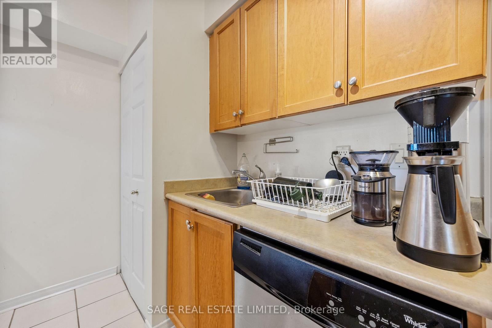 702 - 115 Richmond Street E, Toronto, Ontario  M5C 3H6 - Photo 7 - C12551682