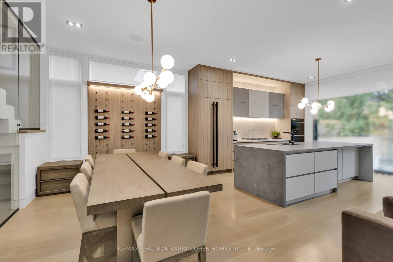 52 Elmsthorpe Avenue, Toronto, Ontario  M5P 2L7 - Photo 11 - C12551700