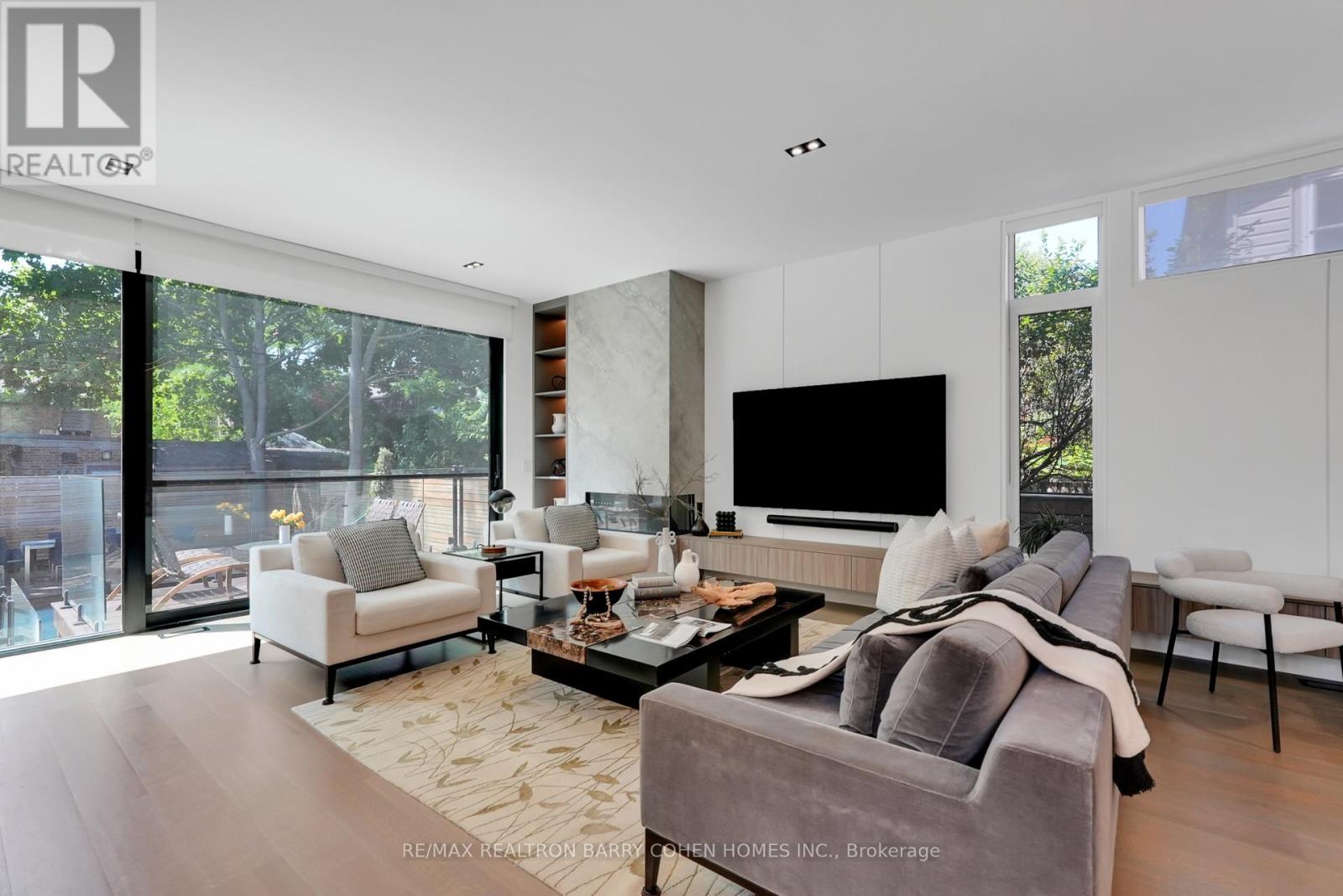 52 Elmsthorpe Avenue, Toronto, Ontario  M5P 2L7 - Photo 13 - C12551700