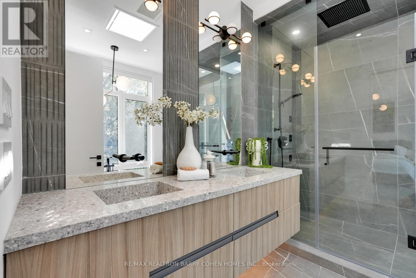 52 Elmsthorpe Avenue, Toronto, Ontario  M5P 2L7 - Photo 20 - C12551700