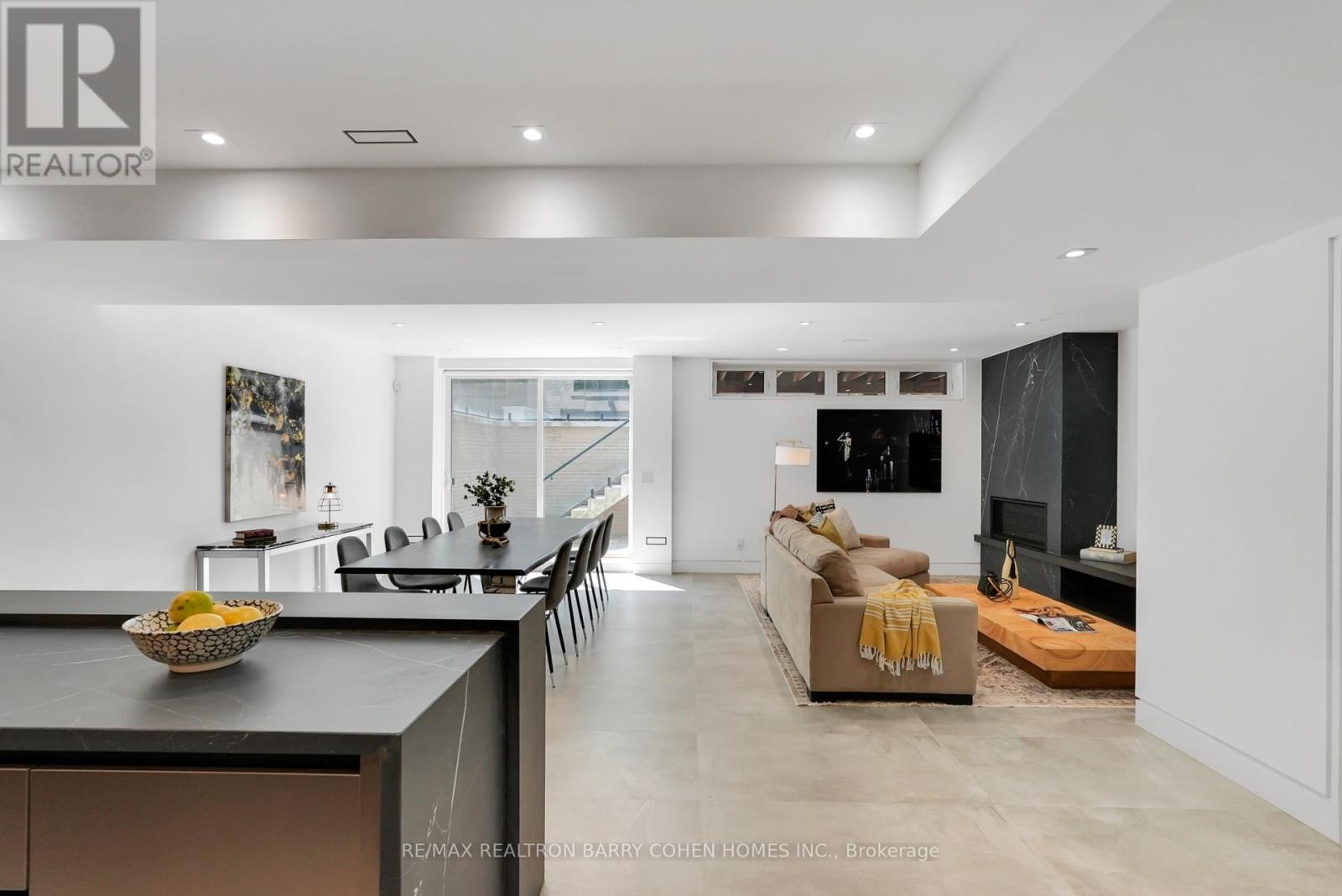 52 Elmsthorpe Avenue, Toronto, Ontario  M5P 2L7 - Photo 31 - C12551700