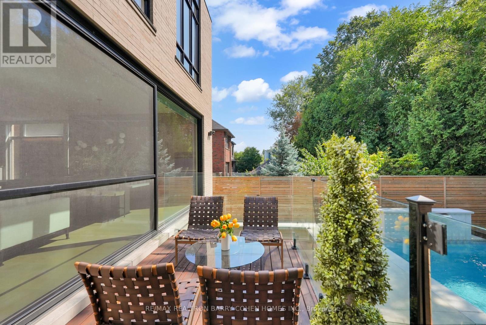 52 Elmsthorpe Avenue, Toronto, Ontario  M5P 2L7 - Photo 37 - C12551700