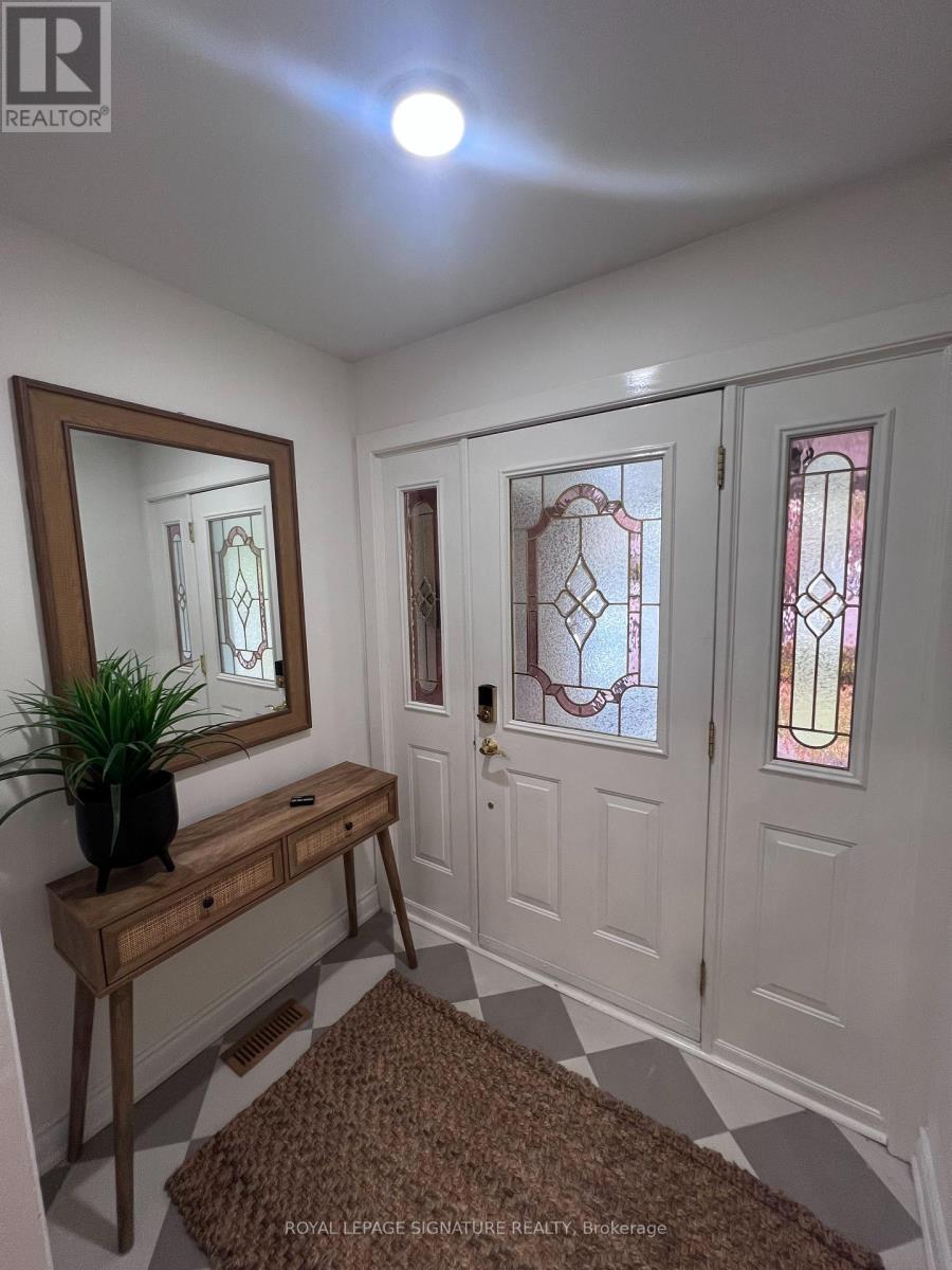 195 Upper Canada Drive, Toronto, Ontario  M2P 1T2 - Photo 5 - C12551706