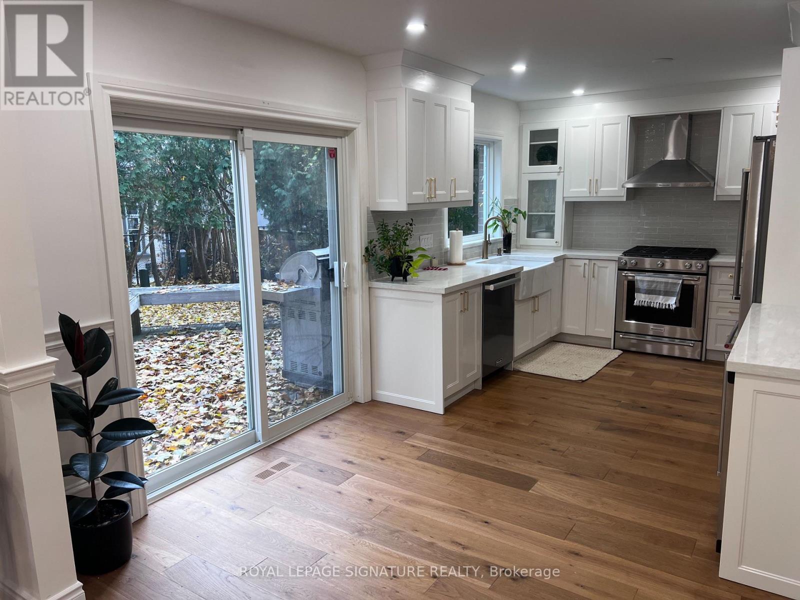 195 Upper Canada Drive, Toronto, Ontario  M2P 1T2 - Photo 8 - C12551706