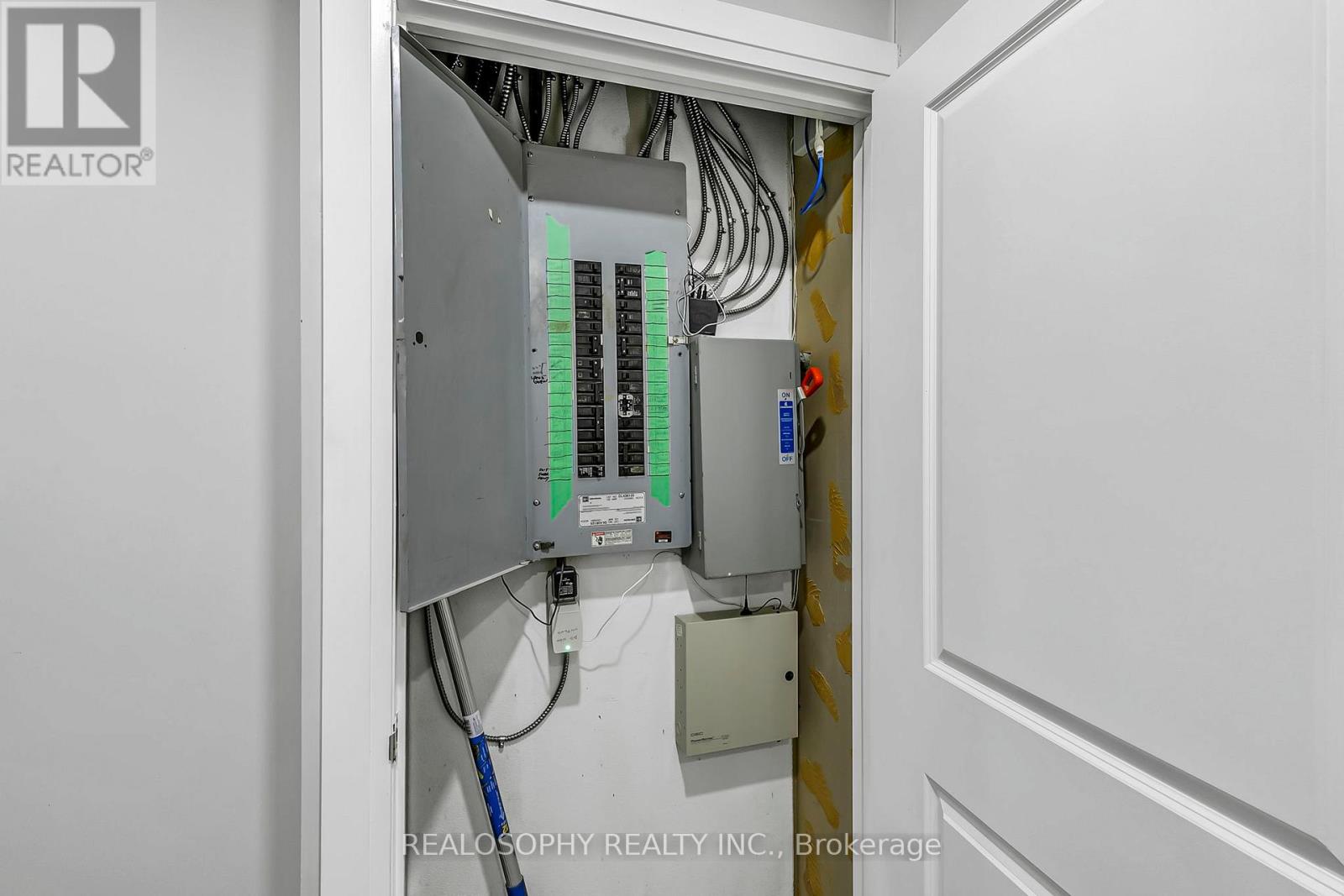 518 Queen Street W, Toronto, Ontario  M5V 2B3 - Photo 23 - C12551728