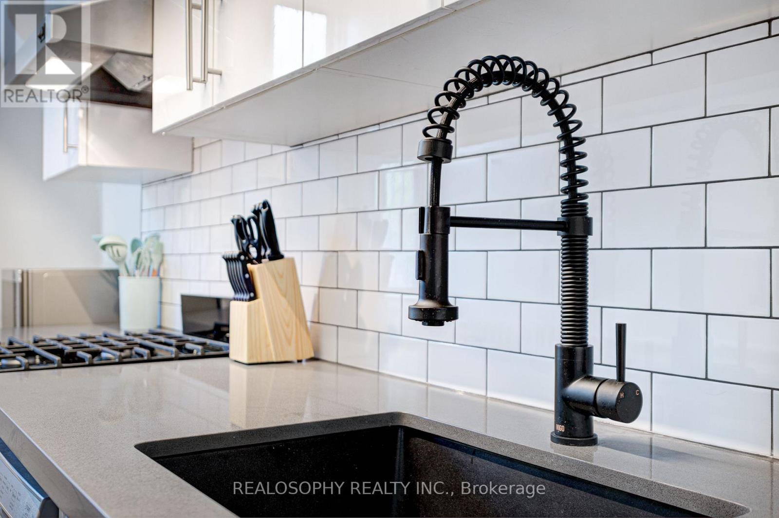 518 Queen Street W, Toronto, Ontario  M5V 2B3 - Photo 32 - C12551728