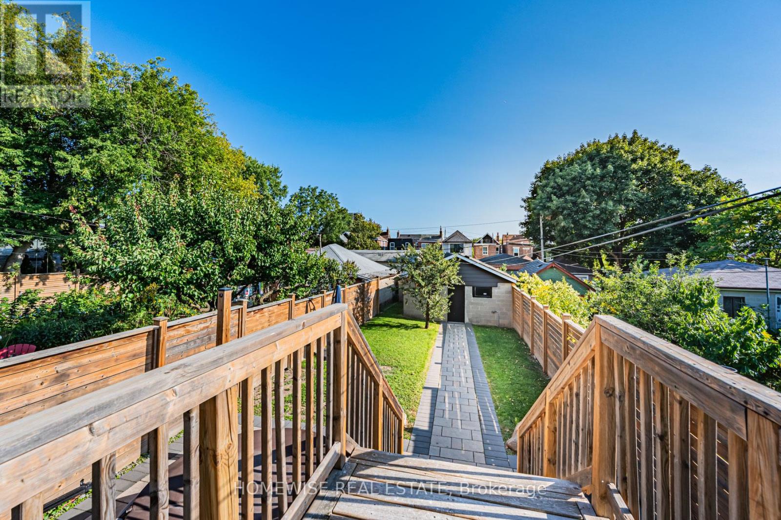 17 Earnscliffe Road, Toronto, Ontario  M6E 1J4 - Photo 36 - C12551730