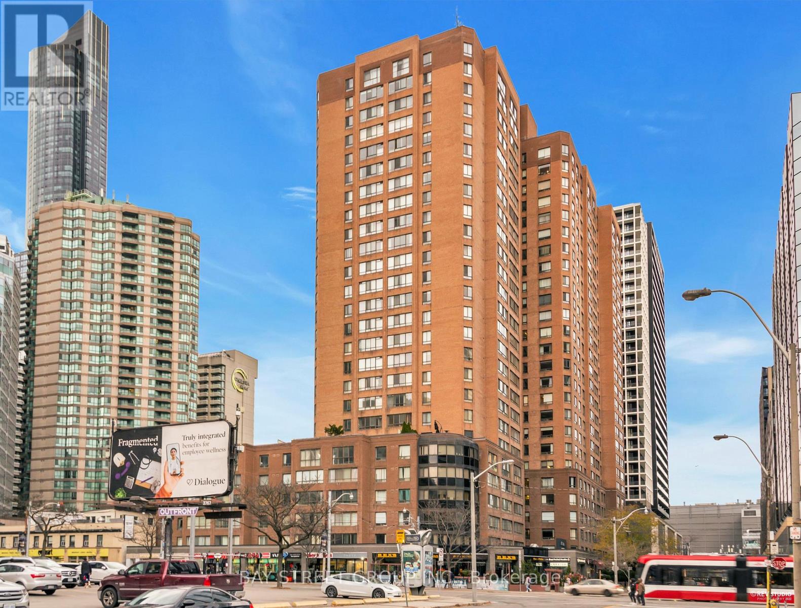 523 - 633 BAY STREET, Toronto, Ontario