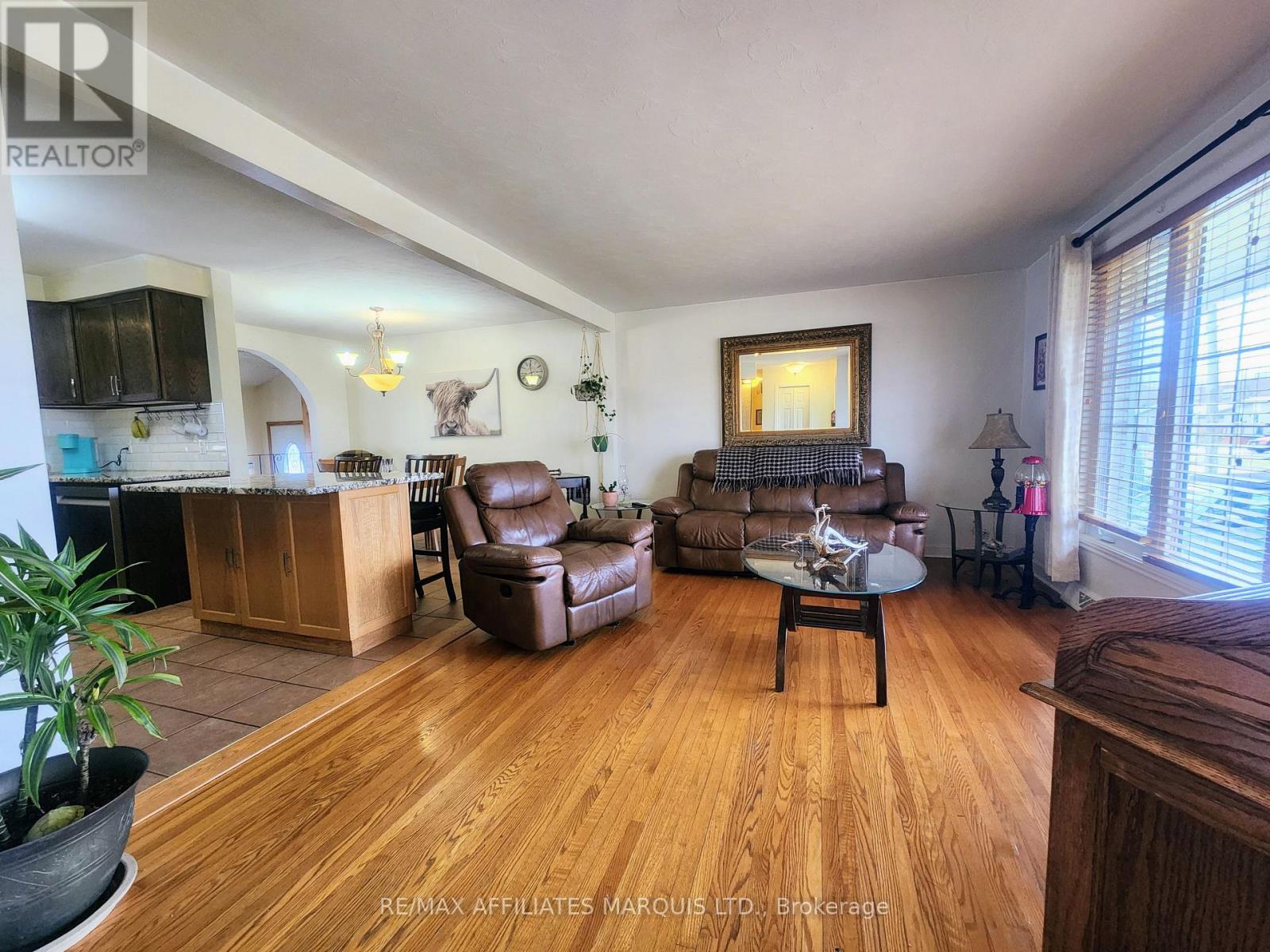 428 Bellevue Crescent, Cornwall, Ontario  K6H 5M9 - Photo 3 - X12551922