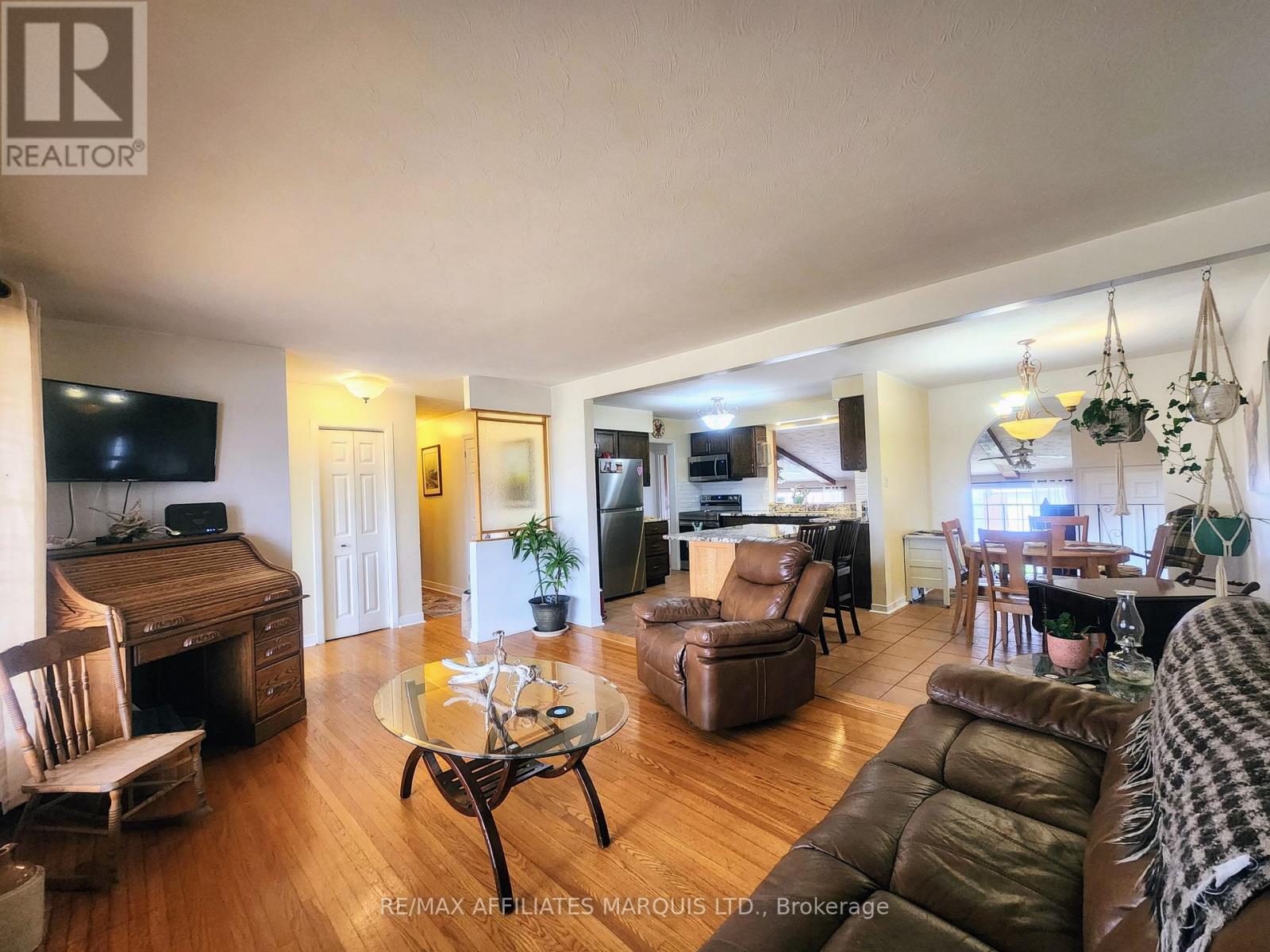 428 Bellevue Crescent, Cornwall, Ontario  K6H 5M9 - Photo 4 - X12551922