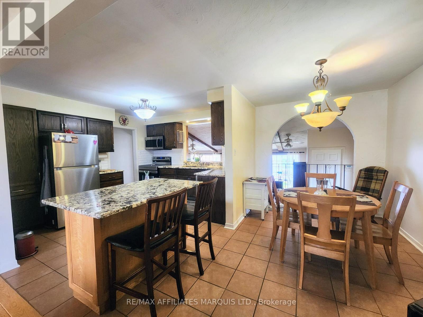 428 Bellevue Crescent, Cornwall, Ontario  K6H 5M9 - Photo 5 - X12551922