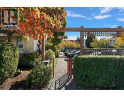 21 1019 North Park St Central Park