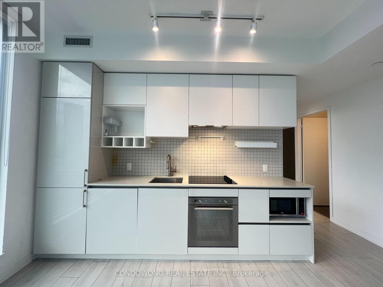 2609 - 5 Buttermill Avenue, Vaughan, Ontario  L4K 0J5 - Photo 1 - N12551696