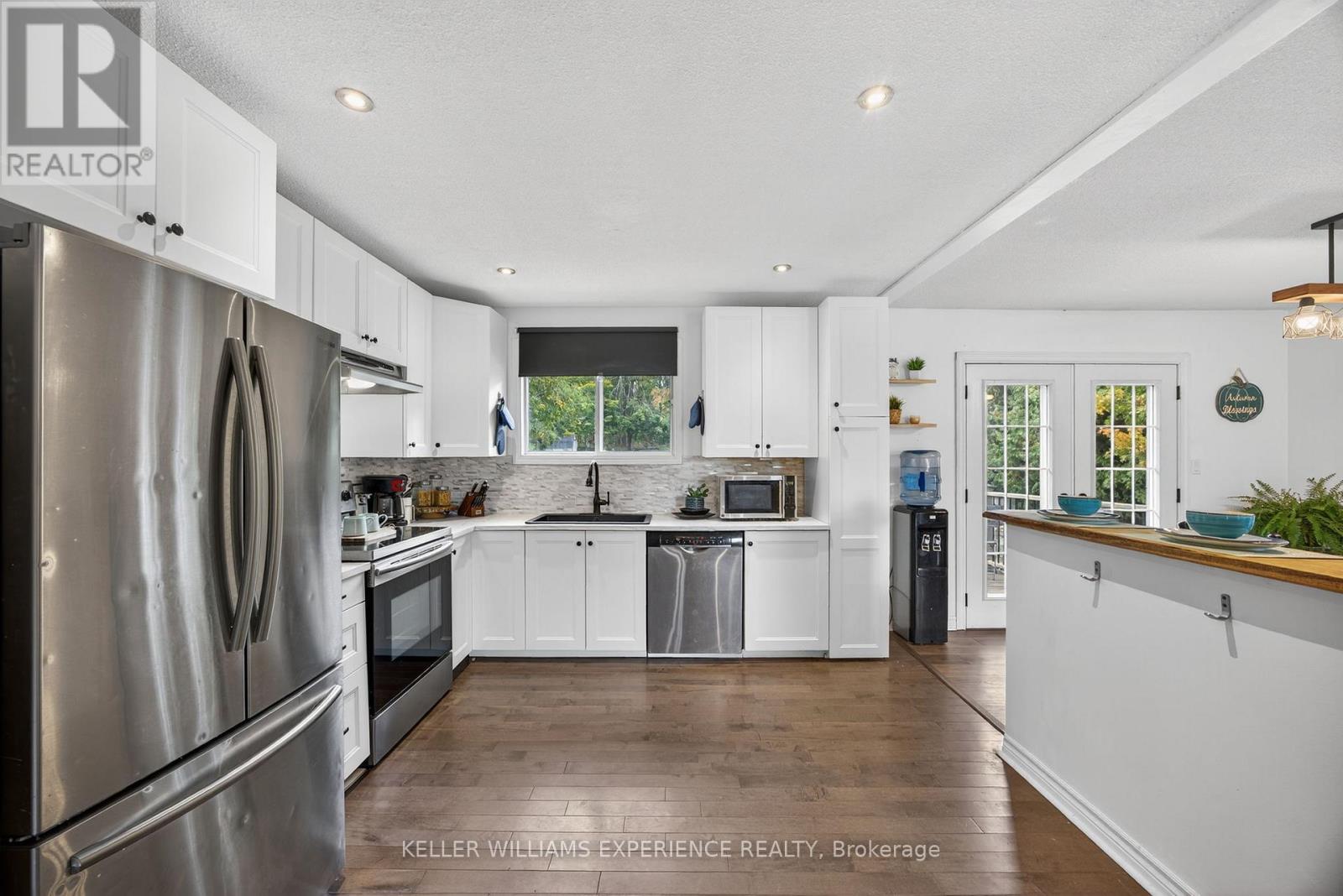 10 Conder Drive, Oro-Medonte, Ontario  L0K 1E0 - Photo 3 - S12551724