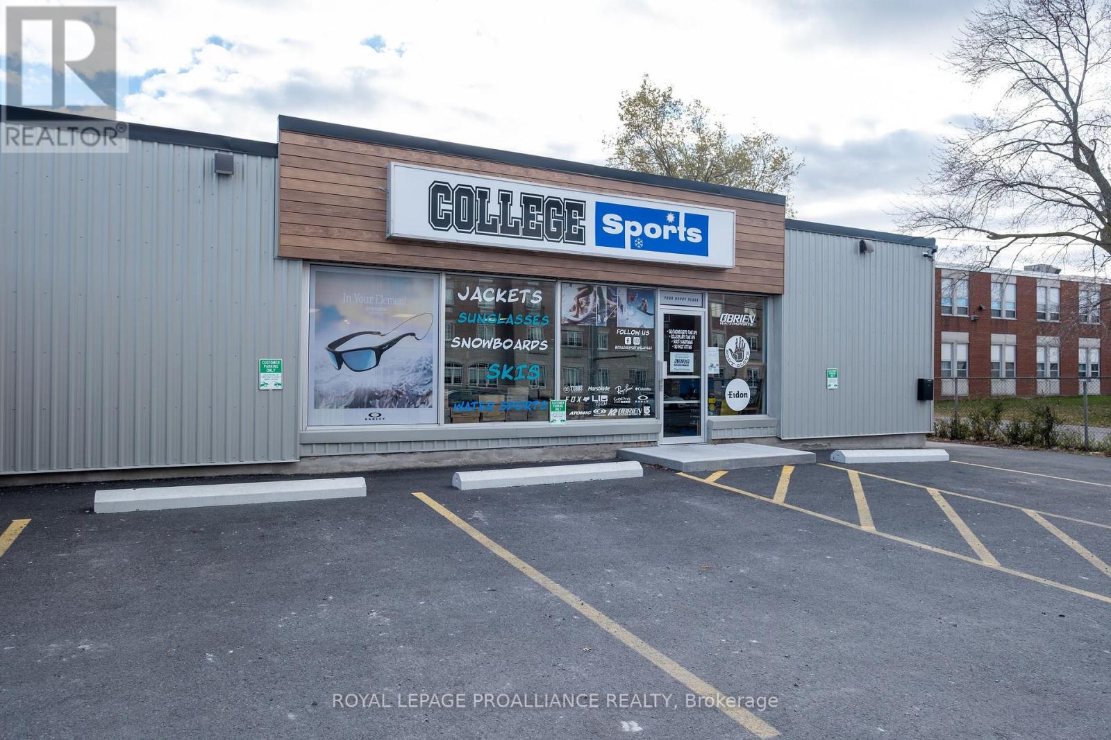 23 College Street W, Belleville, Ontario  K8P 2G3 - Photo 2 - X12551828