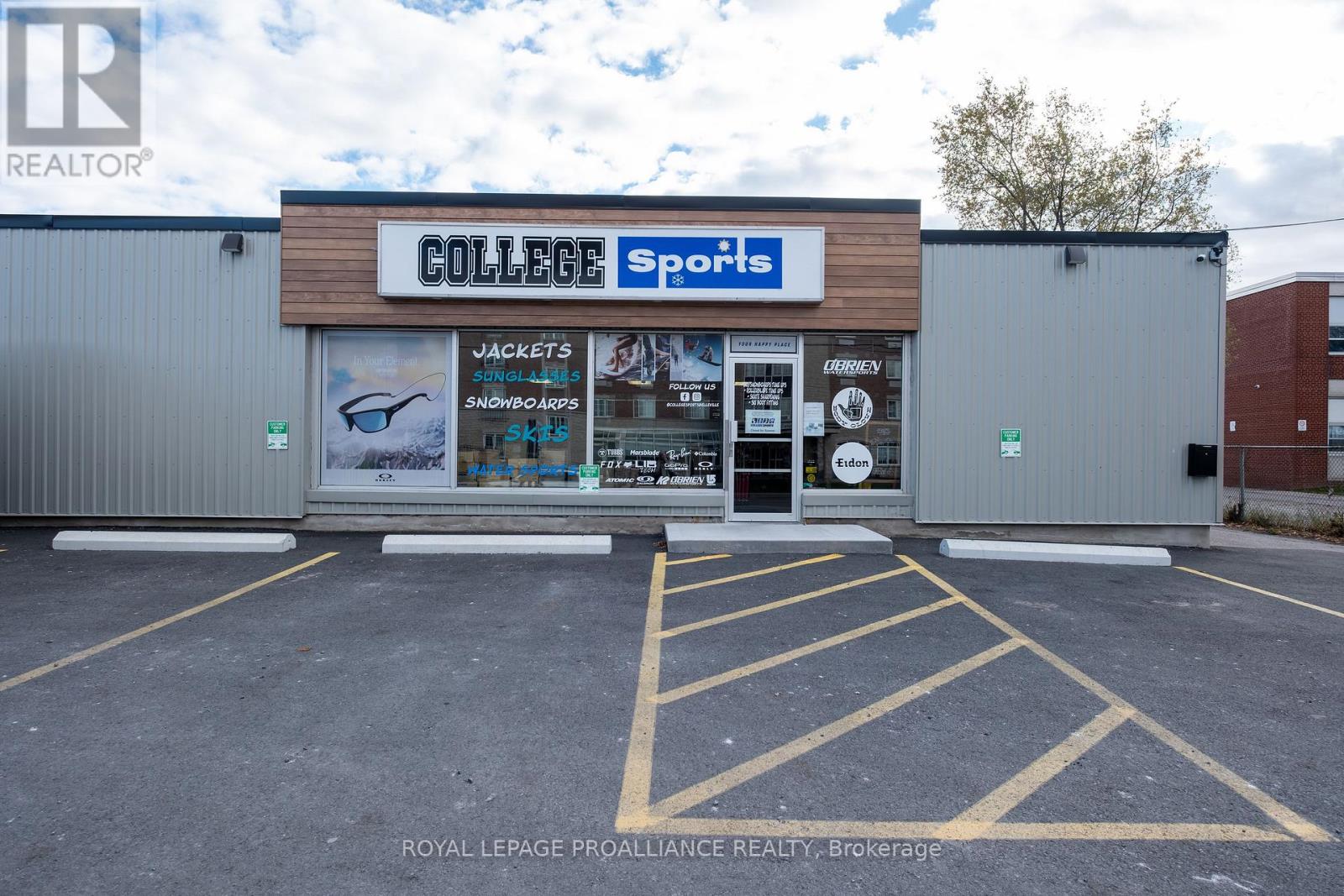 23 College Street W, Belleville, Ontario  K8P 2G3 - Photo 3 - X12551828