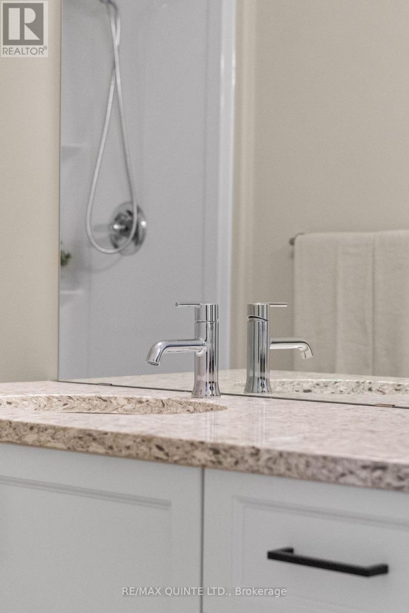 15 Miramichi Street, Belleville, Ontario K8N 0T3 - Photo 38 - X12551870