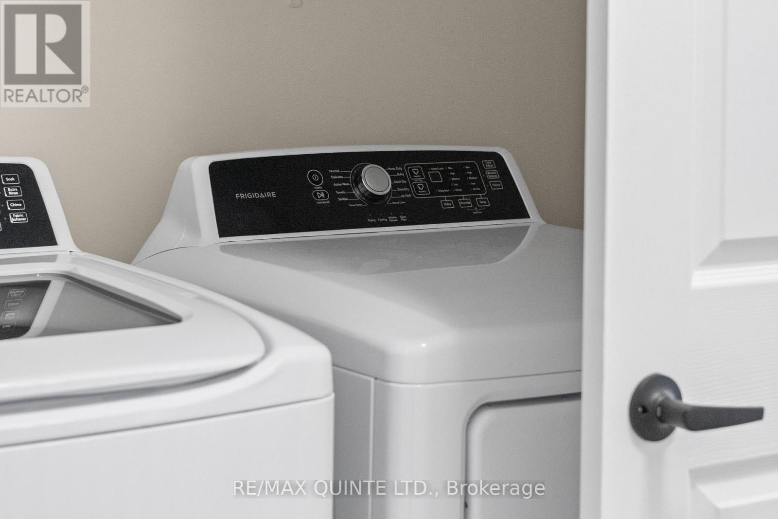 15 Miramichi Street, Belleville, Ontario K8N 0T3 - Photo 40 - X12551870