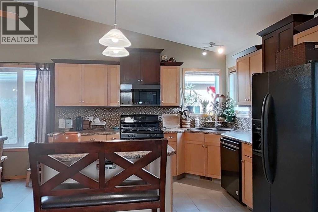 145 Blackfoot Circle W, Lethbridge, Alberta  T1K 7T4 - Photo 11 - A2269365